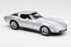 Chevrolet Corvette C3 Sølv UT Models 1:18 21072 Metal — billede 6 af 8