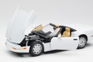 Chevrolet Corvette C4 Cabriolet Hvid Maisto 1:18 32830 Metal — billede 2 af 8