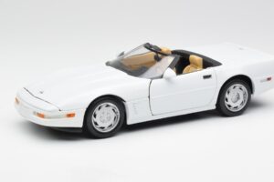 Chevrolet Corvette C4 Cabriolet Hvid Maisto 1:18 32830 Metal