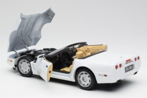 Chevrolet Corvette C4 Cabriolet Hvid Maisto 1:18 32830 Metal — billede 5 af 8