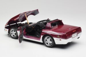 Chevrolet Corvette C4 Indy 500 Pace Car Maisto 1:18 56011 Metal — billede 5 af 8