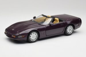 Chevrolet Corvette C4 LT4 Cabriolet Lilla Metallic Maisto 1:18 50277 Metal