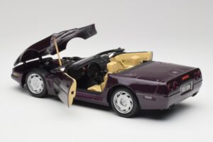 Chevrolet Corvette C4 LT4 Cabriolet Lilla Metallic Maisto 1:18 50277 Metal — billede 5 af 8