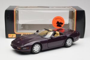 Chevrolet Corvette C4 LT4 Cabriolet Lilla Metallic Maisto 1:18 50277 Metal — billede 8 af 8