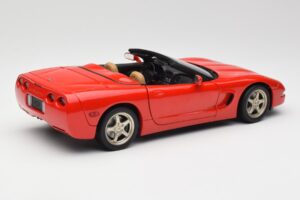 Chevrolet Corvette C5 Cabriolet Rød UT Models 1:18 21006 Metal — billede 3 af 8