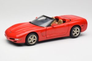 Chevrolet Corvette C5 Cabriolet Rød UT Models 1:18 21006 Metal
