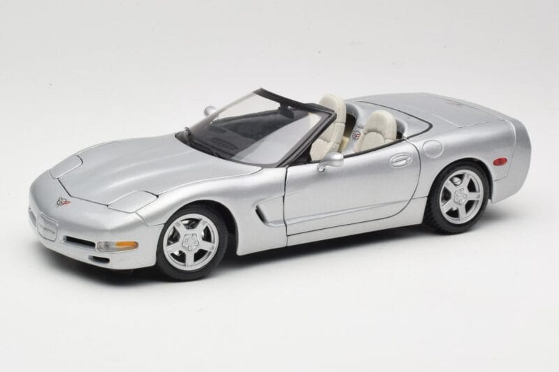 Chevrolet Corvette C5 Cabriolet Sølv Maisto 1:18 50317 Metal