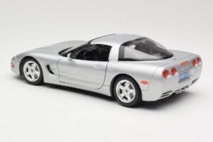 Chevrolet Corvette C5 Sølv Bburago 1:18 3056 Metal — billede 7 af 8