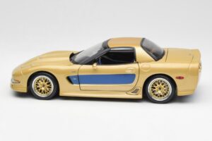 Chevrolet Corvette C5 Guldstrand Signature Edition Guld Maisto 1:18 31657 Metal — billede 4 af 8
