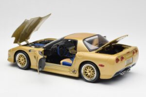 Chevrolet Corvette C5 Guldstrand Signature Edition Guld Maisto 1:18 31657 Metal — billede 5 af 8