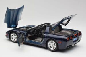 Chevrolet Corvette C5 Nassau Blå Bburago 1:18 30166 Metal — billede 5 af 8
