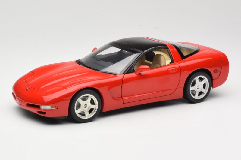 Chevrolet Corvette C5 Targa Rød UT Models 1:18 21001 Metal