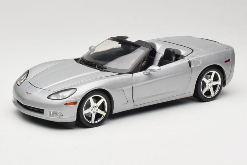 Chevrolet Corvette C6 Cabriolet Sølv Hot Wheels 1:18 B6052 Metal