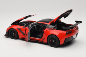 Chevrolet Corvette C7 ZR1 Torch Red IXO 1:18 18RDC243-FO Metal — billede 5 af 8