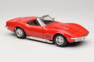 Chevrolet Corvette C3 Cabriolet Rød Revell 1:18 8833-P1 Metal — billede 6 af 8
