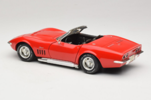 Chevrolet Corvette C3 Cabriolet Rød Revell 1:18 8833-P1 Metal — billede 7 af 8