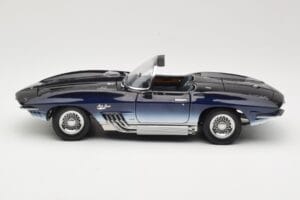 Chevrolet Corvette Mako Shark Mørkeblå UT Models 1:18 21061 Metal — billede 4 af 8