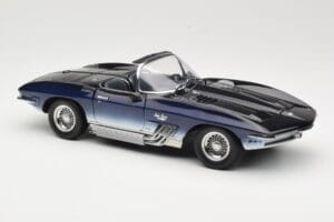 Chevrolet Corvette Mako Shark Mørkeblå UT Models 1:18 21061 Metal — billede 6 af 8