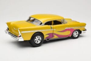Chevrolet Custom Gul med Flamme Hot Wheels 1:18 21356 Metal — billede 3 af 8