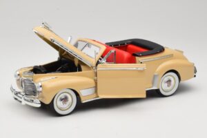 Chevrolet Deluxe Cabriolet Beige Eagle Collectibles 1:18 3022518 Metal — billede 2 af 8