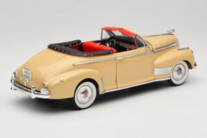 Chevrolet Deluxe Cabriolet Beige Eagle Collectibles 1:18 3022518 Metal — billede 3 af 8