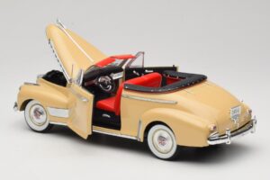 Chevrolet Deluxe Cabriolet Beige Eagle Collectibles 1:18 3022518 Metal — billede 5 af 8