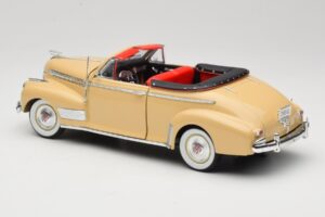 Chevrolet Deluxe Cabriolet Beige Eagle Collectibles 1:18 3022518 Metal — billede 7 af 8