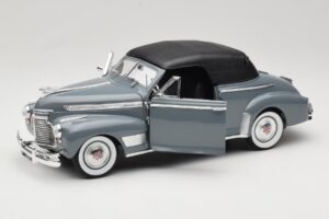 Chevrolet Deluxe Cabriolet Med Blødtag Grå Eagles Race 1:18 7497276 Metal — billede 2 af 8