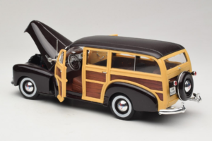 Chevrolet Fleetmaster Woody Sort Maisto 1:18 56043 Metal — billede 5 af 8