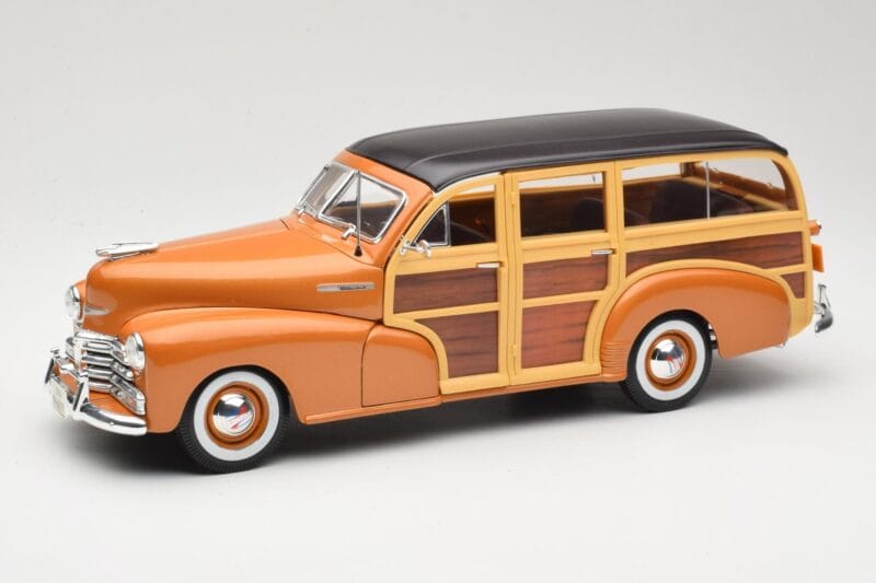 Chevrolet Fleetmaster Woody Guld Maisto 1:18 56042 Metal