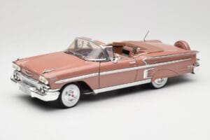 Chevrolet Impala Cabriolet Brun Motormax 1:18 73112 Metal