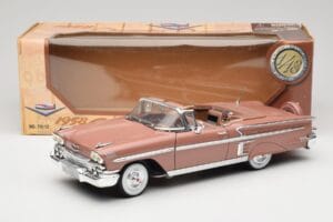 Chevrolet Impala Cabriolet Brun Motormax 1:18 73112 Metal — billede 8 af 8