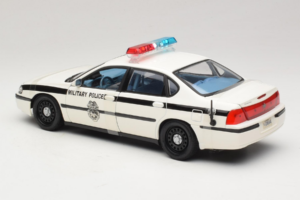 Chevrolet Impala Military Police Maisto 1:18 36611 Metal — billede 5 af 6