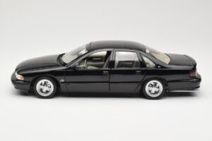 Chevrolet Impala SS Sort AUTOart 1:18 71091 Metal — billede 4 af 8