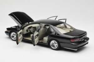 Chevrolet Impala SS Sort AUTOart 1:18 71091 Metal — billede 5 af 8