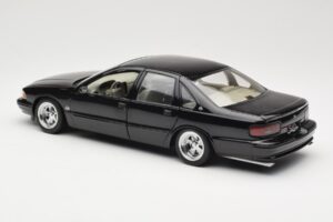 Chevrolet Impala SS Sort AUTOart 1:18 71091 Metal — billede 7 af 8