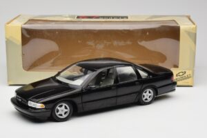 Chevrolet Impala SS Sort UT Models 1:18 21031 Metal — billede 8 af 8