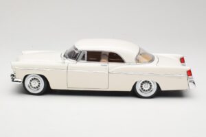 Chrysler 300B Hvid Maisto 1:18 531897 Metal — billede 4 af 8