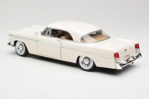 Chrysler 300B Hvid Maisto 1:18 531897 Metal — billede 7 af 8