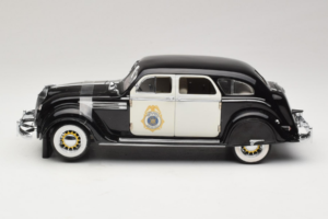 Chrysler Airflow Politibil Signature Models 1:18 CCSM01 Metal — billede 3 af 6
