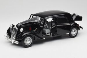 Citroen 15CV 6 Cyl Sort Maisto 1:18 31821 Metal — billede 2 af 8