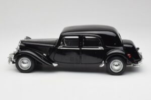 Citroen 15CV 6 Cyl Sort Maisto 1:18 31821 Metal — billede 4 af 8