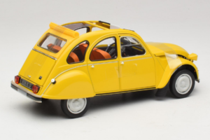Citroen 2CV 6 Club Mimosa Yellow Norev 1:18 181496 Metal — billede 2 af 6