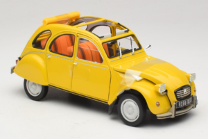 Citroen 2CV 6 Club Mimosa Yellow Norev 1:18 181496 Metal — billede 4 af 6