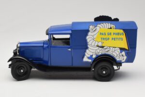 Citroen C4 F Pas de Pneus Trop Petit Blå Solido 1:18 151235-00 Metal — billede 4 af 8