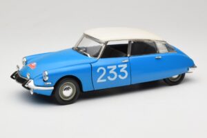 Citroen DS #233 Rally Blå Solido 1:18 8034 Metal