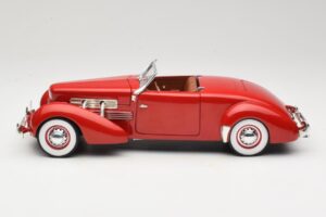 Cord 812 Cabriolet Rød American Muscle 1:18 32158 Metal — billede 4 af 8