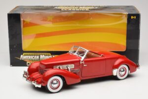 Cord 812 Cabriolet Rød American Muscle 1:18 32158 Metal — billede 8 af 8