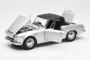 Datsun Fairlady 2000 SR311 Roadster Sølv AUTOart 1:18 77432 Metal — billede 2 af 8