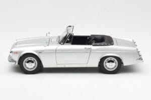 Datsun Fairlady 2000 SR311 Roadster Sølv AUTOart 1:18 77432 Metal — billede 4 af 8